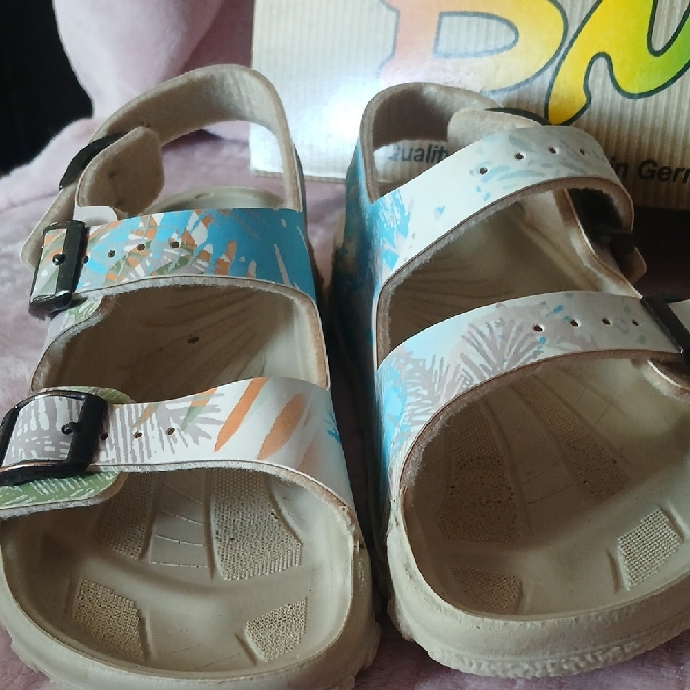Kids Sandals - Multicolor - Picture 2 of 8